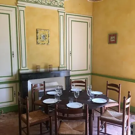 Ferienhaus Maison Au Milieu D'un Parc Le Donjon